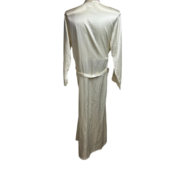 Erica Taylor Vintage Bath Robe Embroidered Satin Finish - Picture 6 of 9